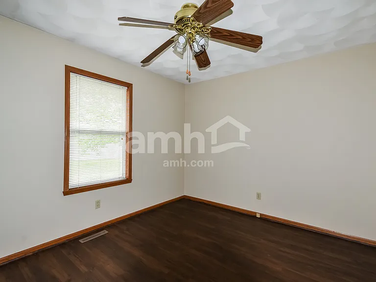 10996 Meadowsweet Ln — Photo 12