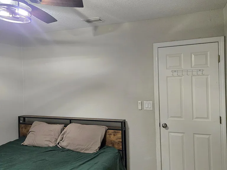 615 Luna Ct — Photo 13