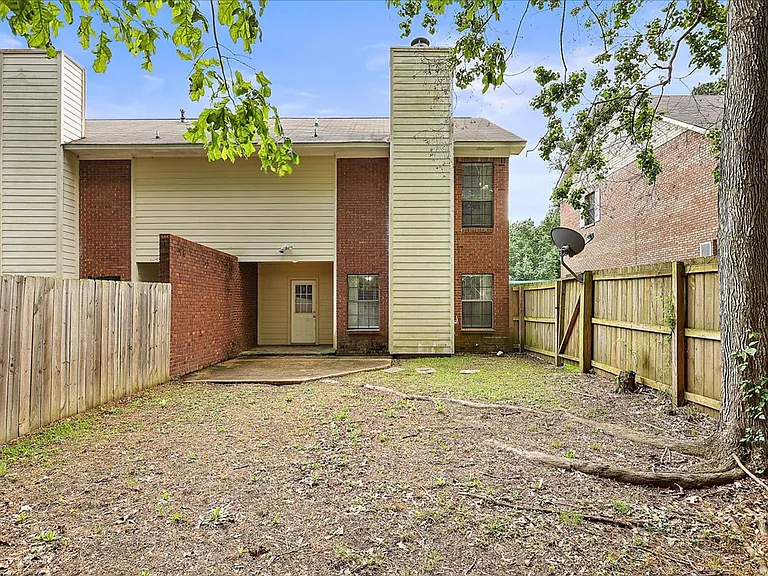 221 Brendalwood Blvd — Photo 26
