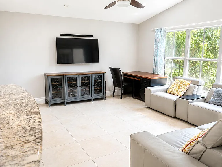 396 Carrington Dr — Photo 5