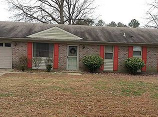 3925 Old Farm Rd, Portsmouth, VA 23703