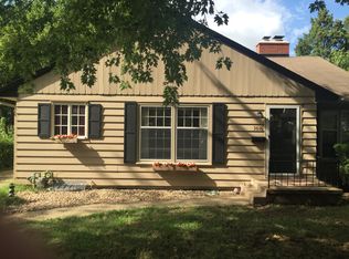 3616 SW Avalon Ln, Topeka, KS 66604