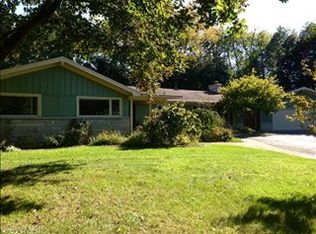 2501 Sunnybrook Dr, Kalamazoo, MI 49008