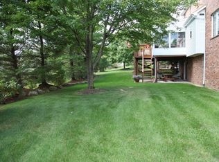 608 Victory Rd, Pittsburgh, PA 15237