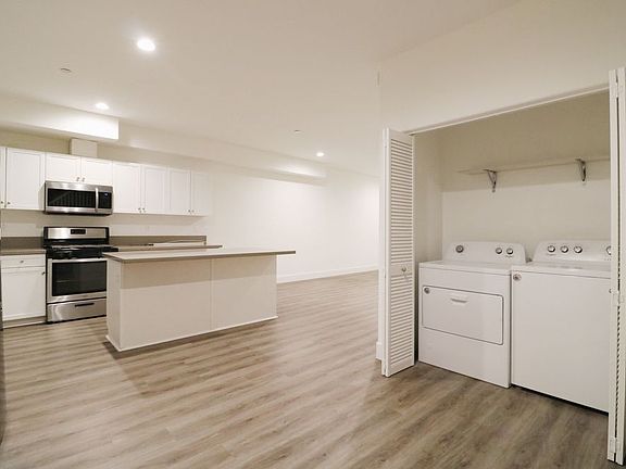5th image of 5632 Willowcrest Ave #203