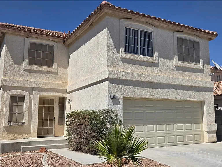 824 Ribbon Grass Ave — Photo 3