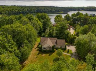 14 Pickering Dr, Eliot, ME 03903
