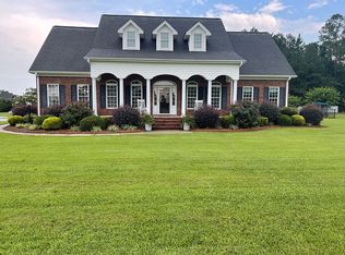 2831 Churchill Dr, Kinston, NC 28504