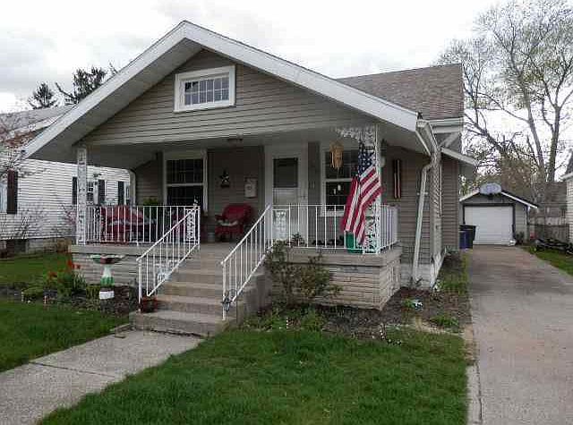 1st image of 129 Crescent St