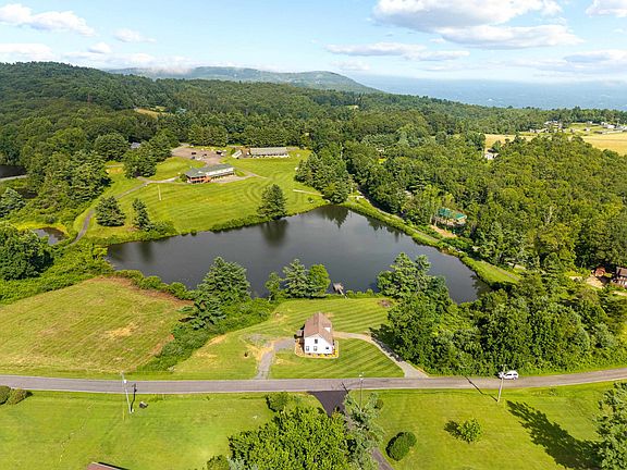 5th image of 447 Skyland Lakes Dr