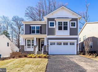 1938 Hillside Dr, Falls Church, VA 22043