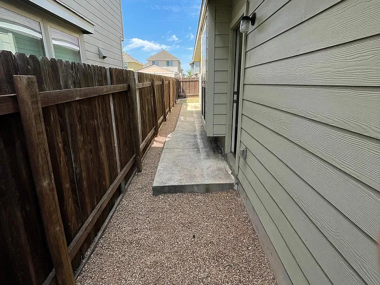 4610 Esper Ln — Photo 12