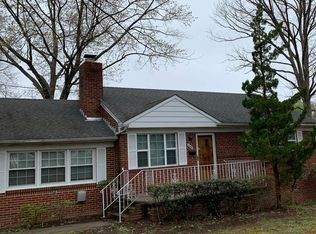 1602 Woodside Dr, Woodbridge, VA 22191