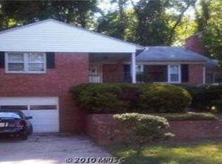 7102 Bridle Path Ln, Hyattsville, MD 20782
