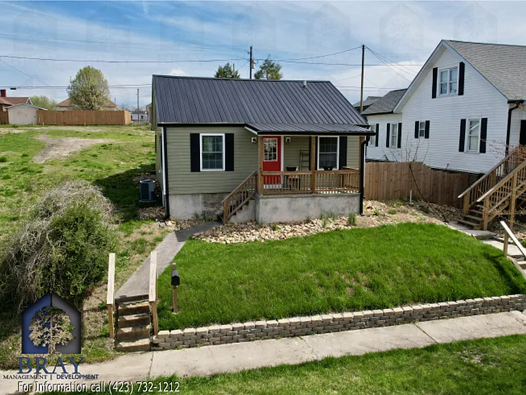 729 E Sullivan St — Photo 2