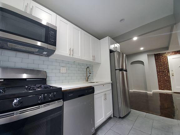 2nd image of 55 E 196th St APT 1E