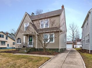 3990 Navahoe Rd, Cleveland Heights, OH 44121
