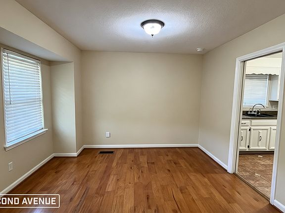 5th image of 2904 Carleton Rd