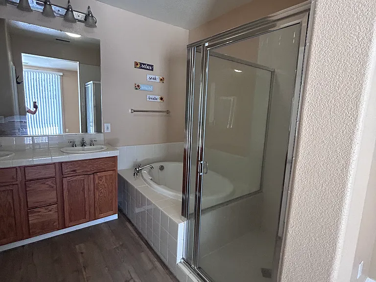 111 Aldeburgh Cir — Photo 20