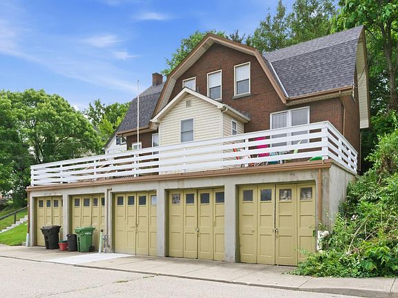 3rd image of 27 Phillips Ave
