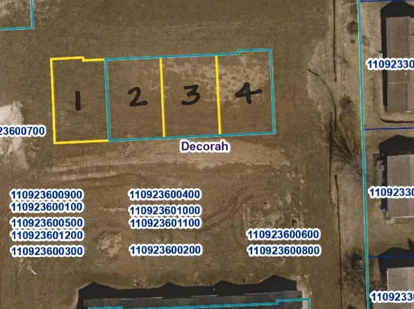 106 Highland Dr Unit 1, Decorah, IA 52101