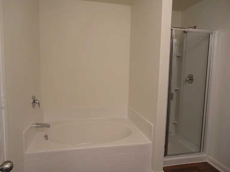 1800 Douglas St #1 — Photo 4