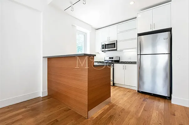 Rented by Brick&Mortar | media 6