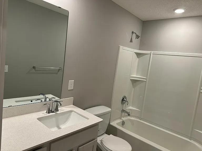 11012 Zest St NE — Photo 8