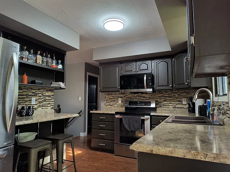 3501 N Miller Rd — Photo 6