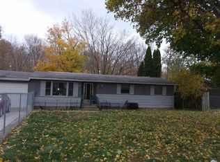 11427 N East Wawasee Dr, Syracuse, IN 46567
