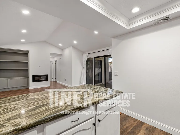 7586 Waterwillow Dr — Photo 15