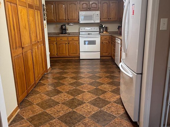 5th image of 2101 Jr Cir
