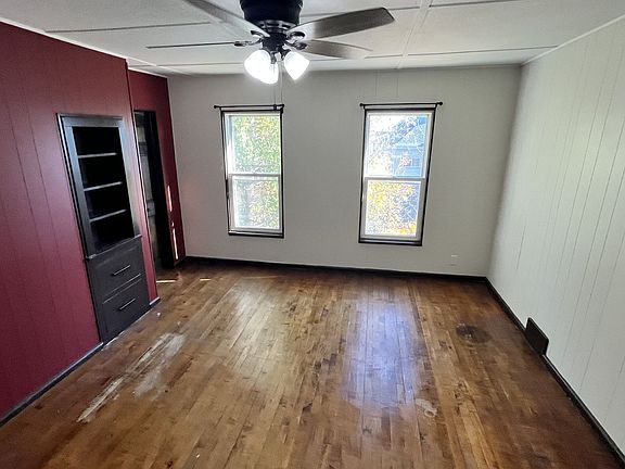 3rd image of 705 E 6th St #2