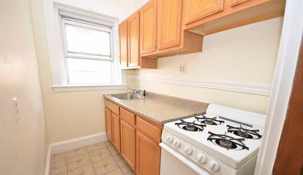 2nd image of 155 Summer St #2RZ