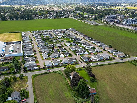 5th image of 45918 Knight Rd #8