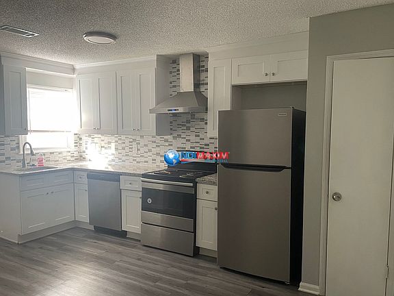 4th image of 493 Stone Mountain St #V