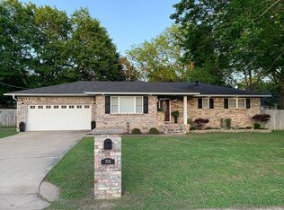 709 N 6th St, Paris, AR 72855
