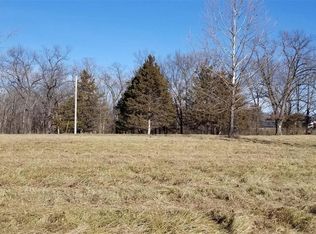 68 Davis Rd, Troy, MO 63379