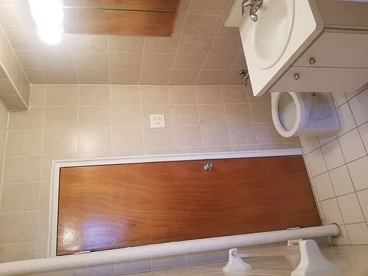 Rented by Max & Associates Realty Corp | media 15