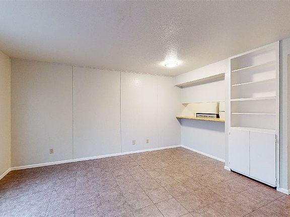 3rd image of 1326 Airline Dr
