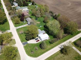 8243 N Meadowlark Ln, Stillman Valley, IL 61084