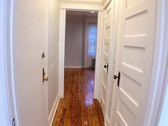 4th image of 3425 37th St APT 3