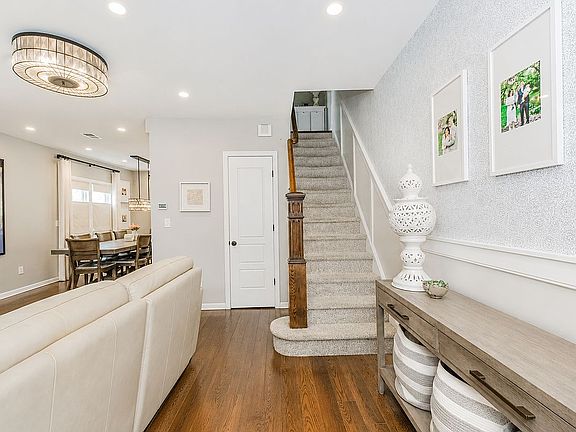 4th image of 2138 E 38th St #1