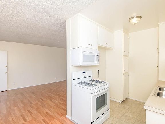 4th image of 2284 Lewis Ave APT 6