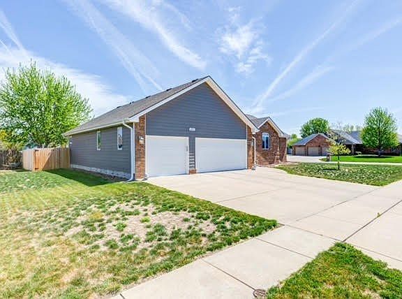 2nd image of 2253 Falconview Dr