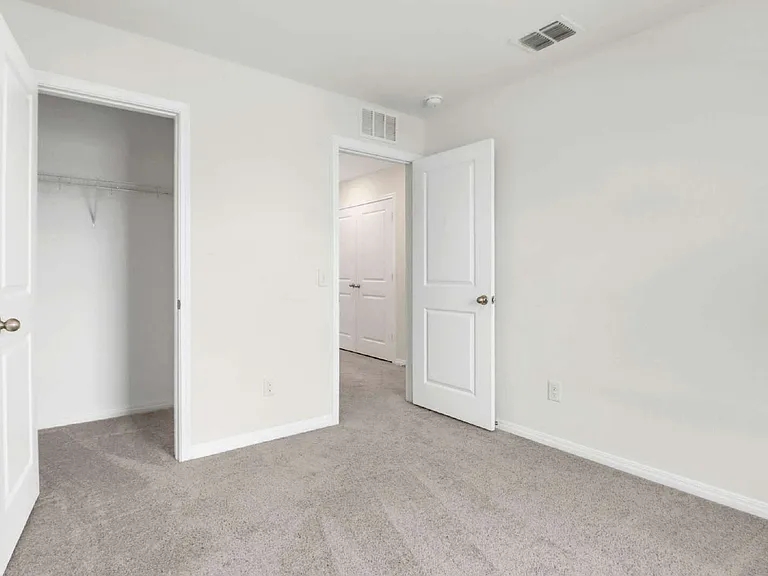 7723 Fern Holw — Photo 17