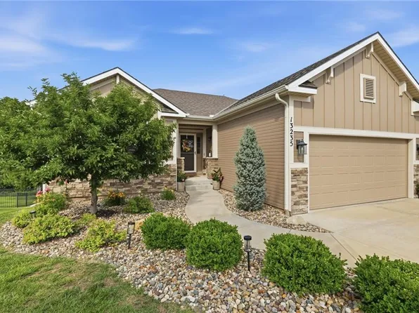 13235 N Shadow Brook Ct, Platte City, MO 64079