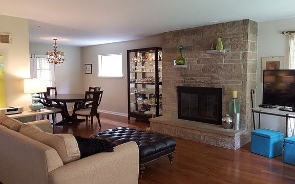 3rd image of 15 N Quincy St