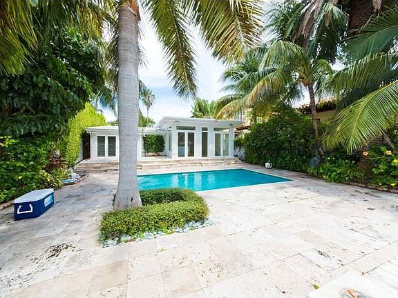 2nd image of 220 Palm Ave #0