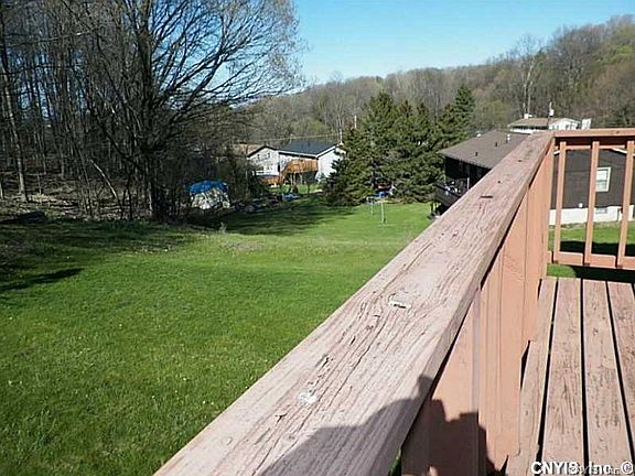 5th image of 132 Terrytown Heights Dr